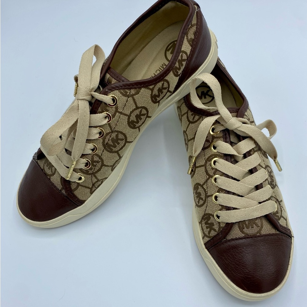 ✨MICHAEL KORS Signature Brown/Gold/Tan  Sneakers Size: 7.5✨ - Picture 4 of 8